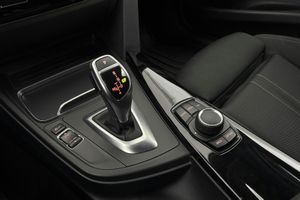 BMW 330 bild 12