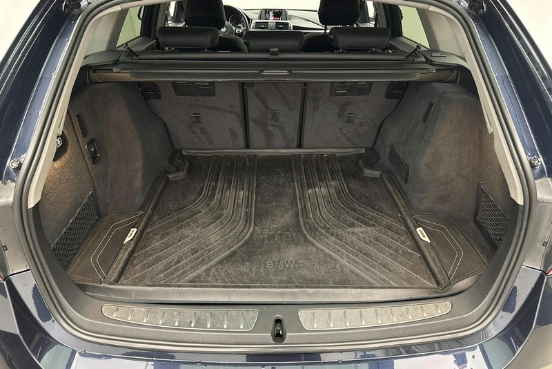 BMW 330 bild 9
