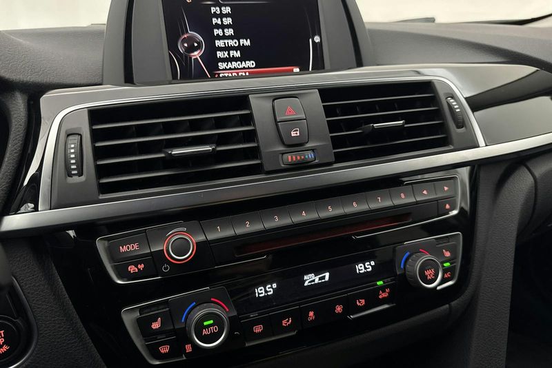 BMW 330 bild 11