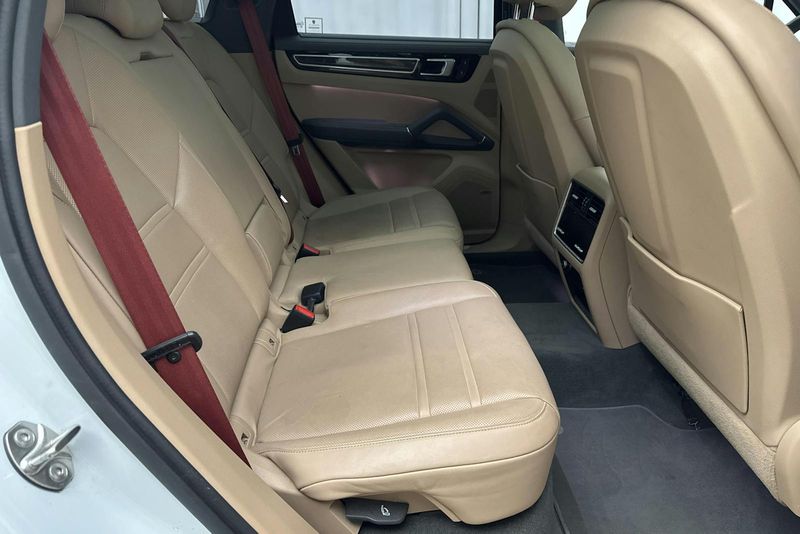 Porsche Cayenne bild 8