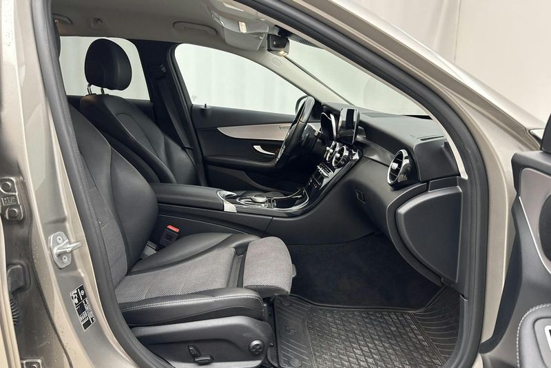 Mercedes C300 bild 7