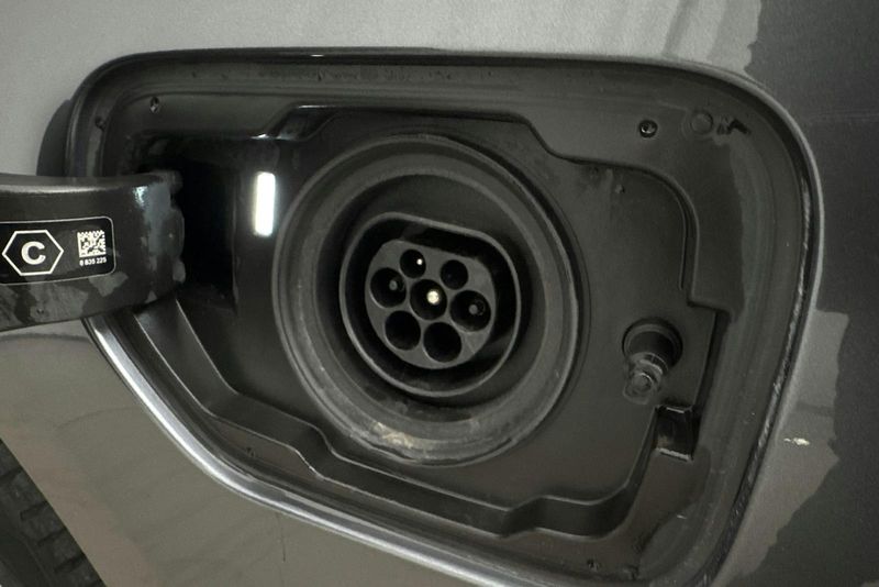 BMW 330 bild 18