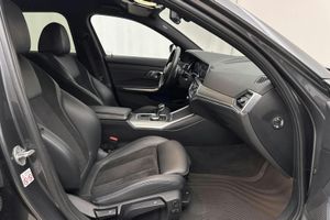 BMW 330 bild 7