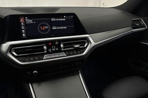 BMW 330 bild 13