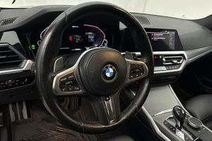 BMW 330 bild 15
