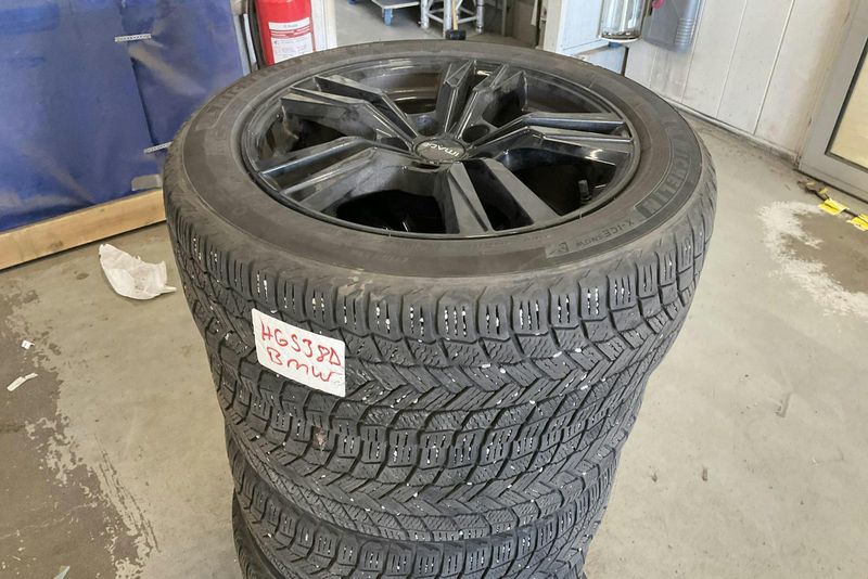 BMW 330 bild 16