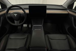 Tesla Model Y bild 6
