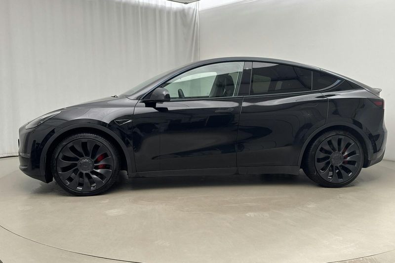 Tesla Model Y bild 2