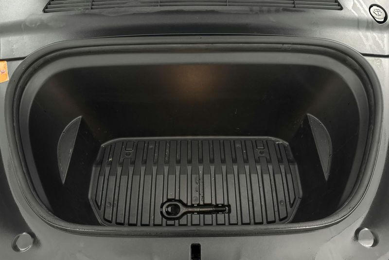 Tesla Model Y bild 10