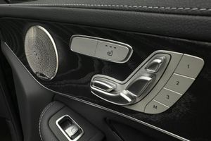 Mercedes GLC300 bild 20