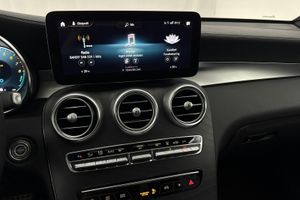 Mercedes GLC300 bild 15