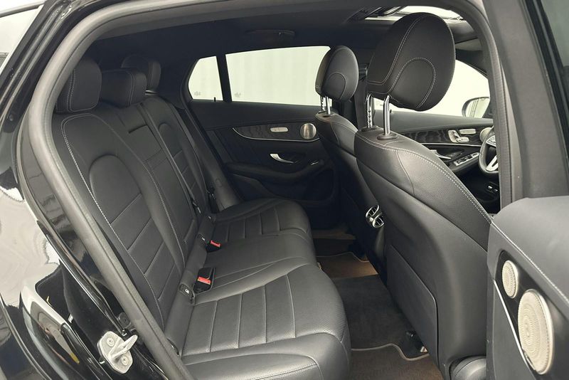 Mercedes GLC300 bild 8