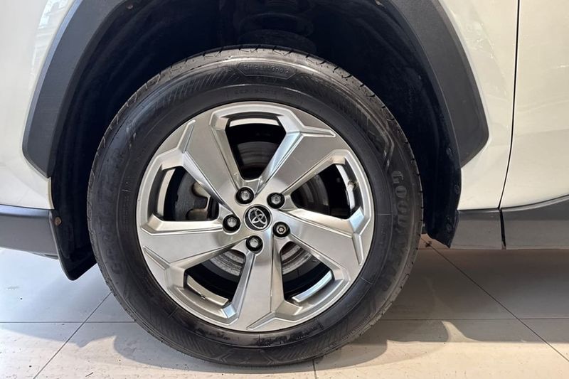 Toyota RAV4 bild 11