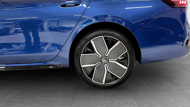 Volkswagen Passat bild 6
