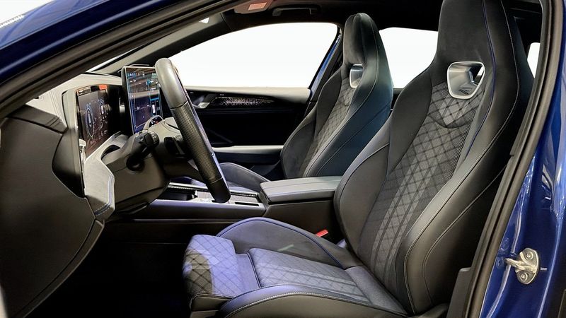 Volkswagen Passat bild 8