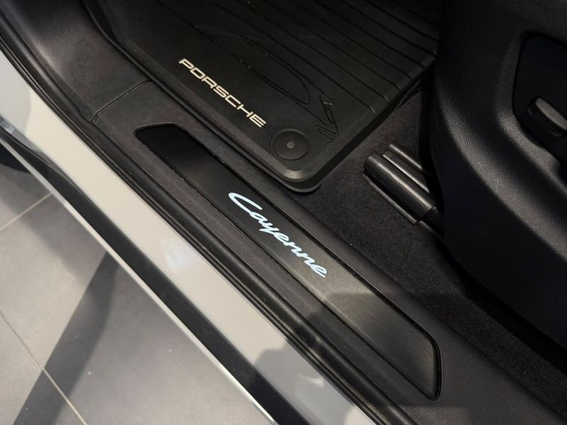 Porsche Cayenne bild 17
