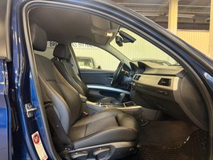 BMW 320 bild 9