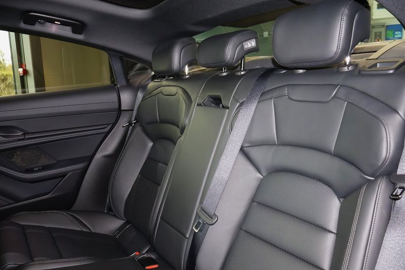 Porsche Taycan bild 14
