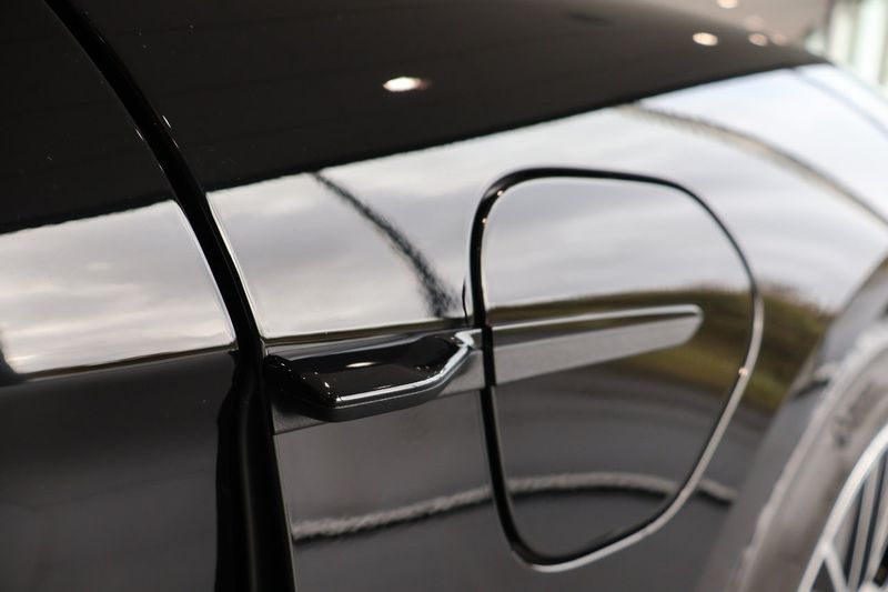 Porsche Taycan bild 11