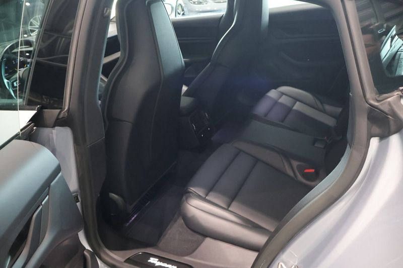 Porsche Taycan bild 13