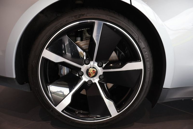Porsche Taycan bild 11