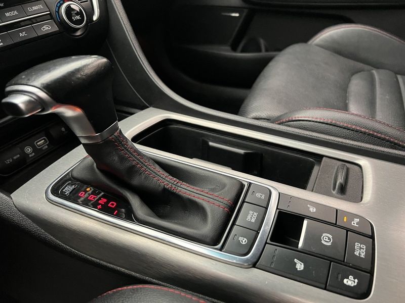 Kia Optima bild 23