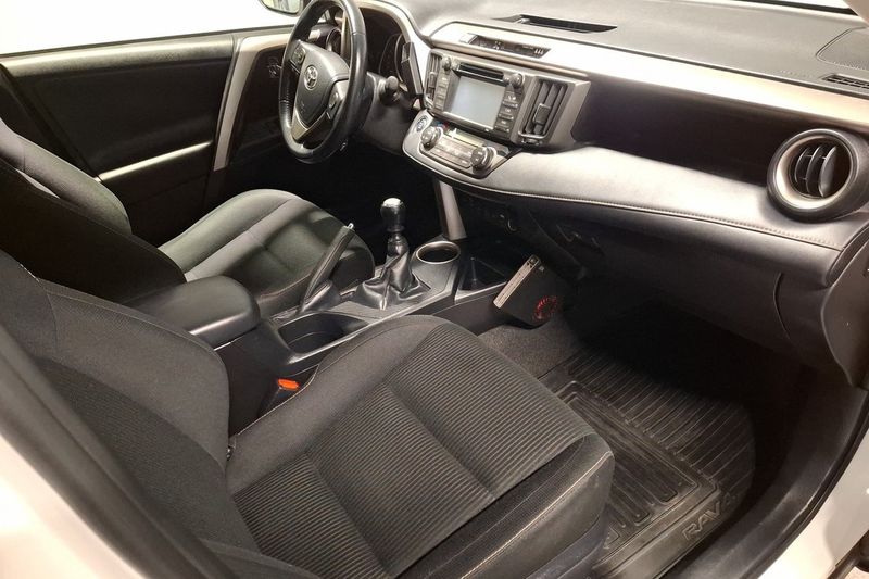 Toyota RAV4 bild 15