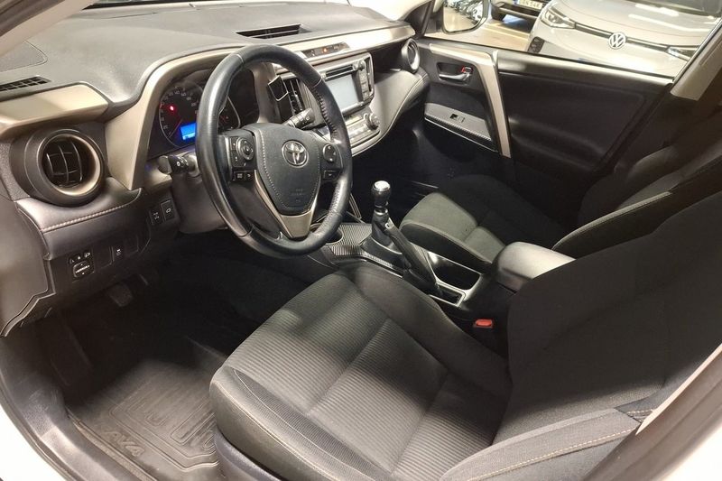 Toyota RAV4 bild 12