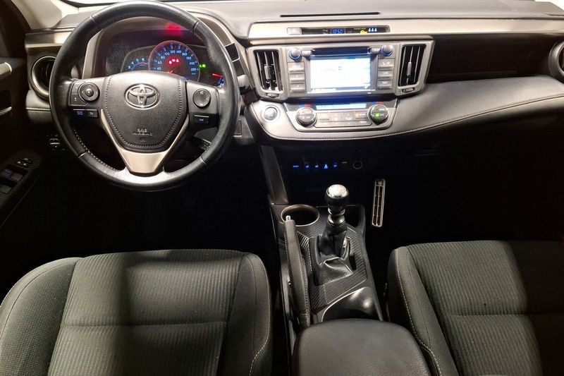 Toyota RAV4 bild 10