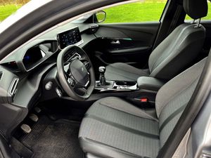 Peugeot 208 bild 9