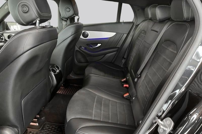 Mercedes GLC300 bild 9