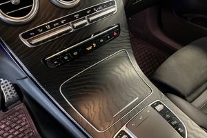 Mercedes GLC300 bild 12
