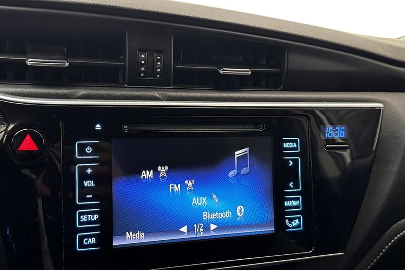 Toyota Auris bild 23