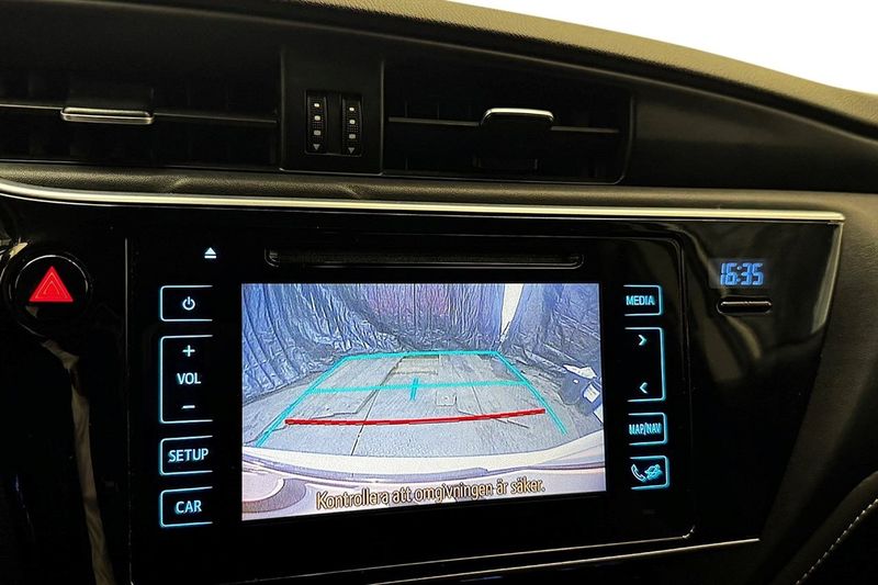 Toyota Auris bild 22