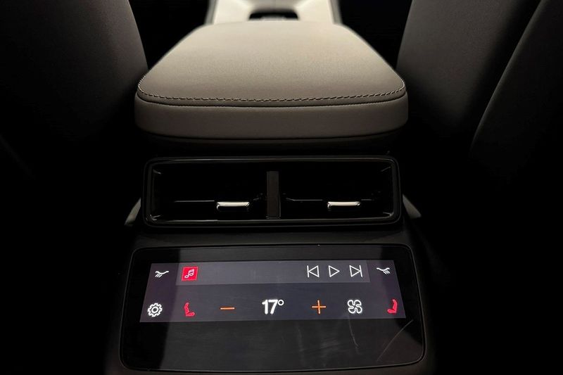 Polestar 4 bild 16
