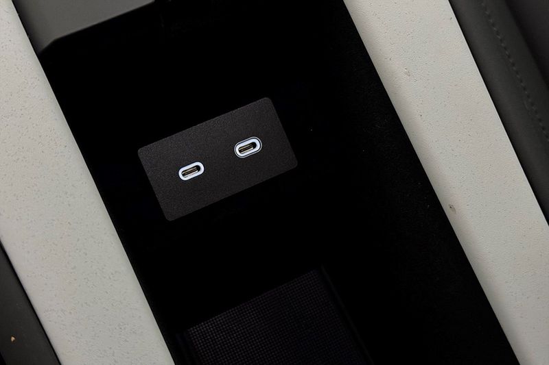 Polestar 4 bild 32