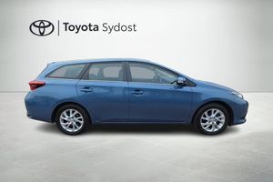 Toyota Auris bild 3