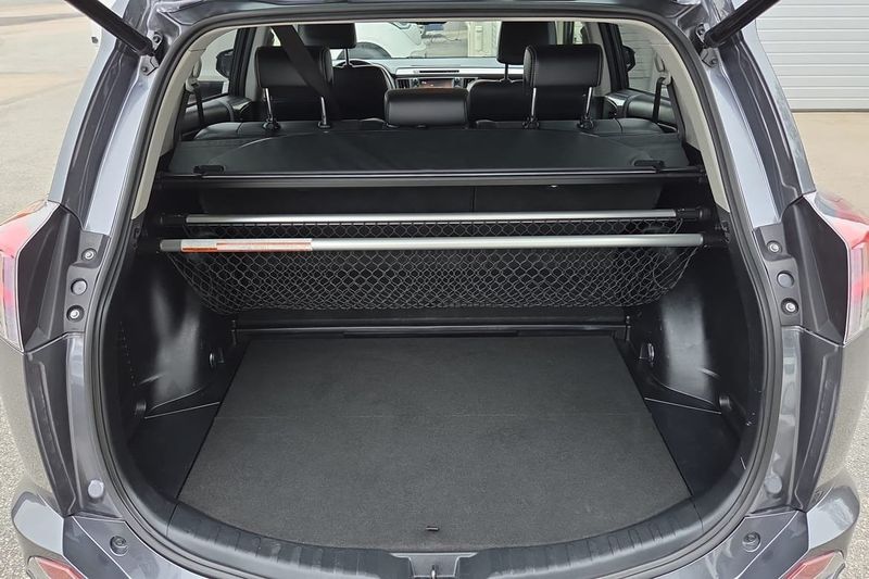 Toyota RAV4 bild 11