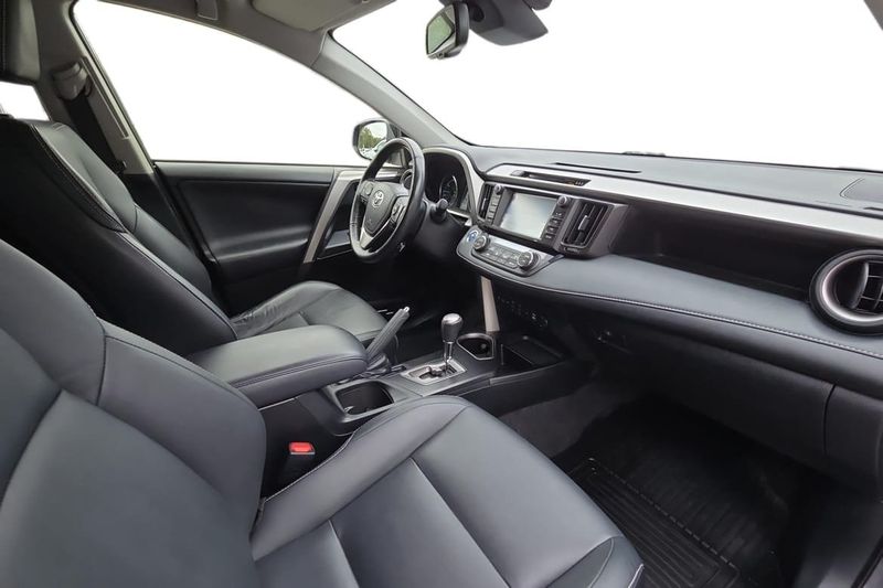 Toyota RAV4 bild 7
