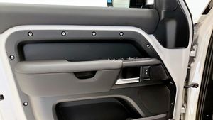 Land Rover Defender bild 11