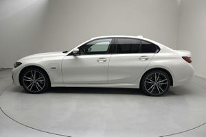 BMW 330 bild 2
