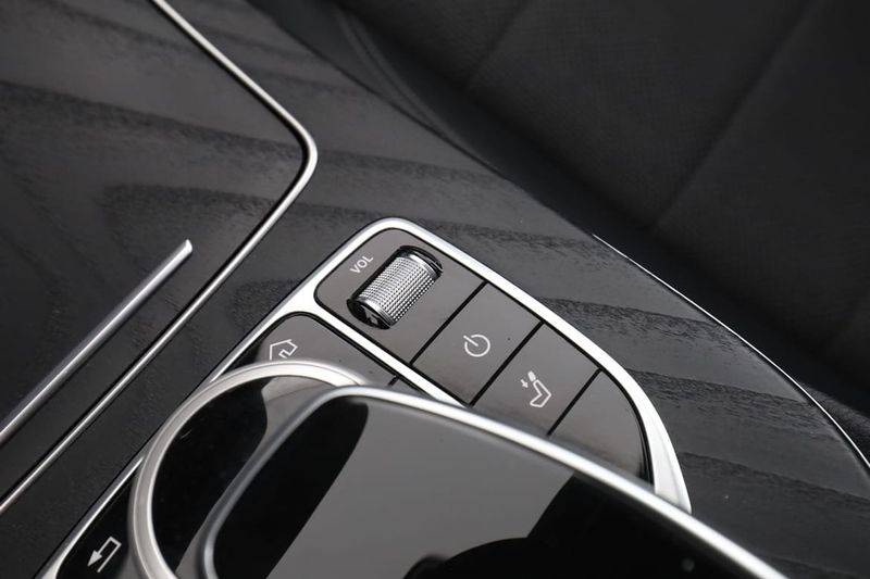 Mercedes E220 bild 29