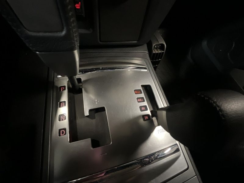 Mitsubishi Pajero bild 14