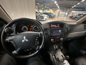 Mitsubishi Pajero bild 12