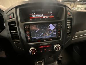 Mitsubishi Pajero bild 13