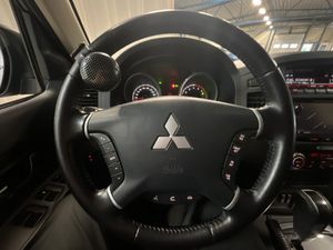 Mitsubishi Pajero bild 11