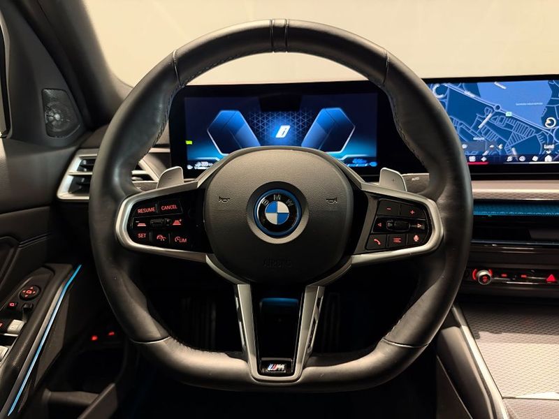 BMW 330 bild 13