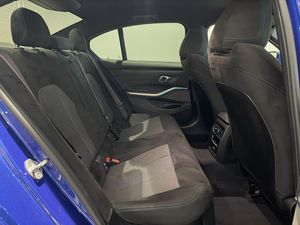 BMW 330 bild 7