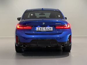 BMW 330 bild 4