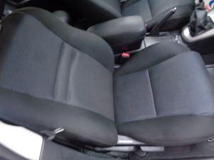 Toyota Avensis bild 34